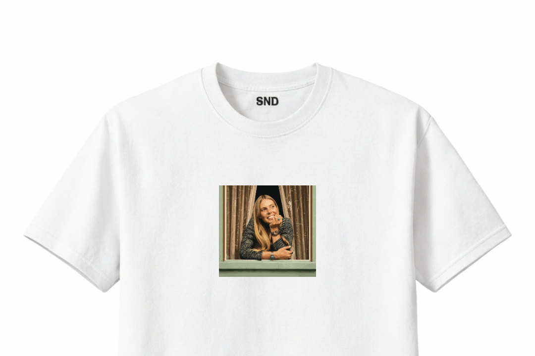Looking | Joni Mitchell tribute T-Shirt